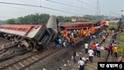 ভারতের ওড়িশায় ভয়াবহ ট্রেন দুর্ঘটনা