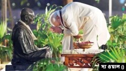ভারতের স্বরাষ্ট্রমন্ত্রী অমিত শাহের ভাষণে এক বন্ধনীতে মহাত্মা গান্ধী ও নরেন্দ্র মোদী