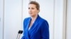 Perdana Menteri Denmark Mette Frederiksen menyampaikan pidato Hari Konstitusi saat perayaan Konstitusi Parlemen di Landsting Hall di Kopenhagen, Denmark, 5 Juni 2024. (Foto: via Reuters)