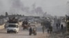 Orang-orang Palestina melarikan diri dari Rafah, kota di selatan Gaza, di tengah serangan darat dan udara oleh Israel di kota itu, Selasa, 28 Mei 2024. (Foto: Jehad Alshrafi/AP Photo)