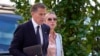 លោក Hunter Biden ជាមួយភរិយា លោកស្រី Melissa Cohen Biden នៅតុលាការសហព័ន្ធនៅទីក្រុង Wilmington រដ្ឋ Delaware ថ្ងៃទី៤ ខែមិថុនា ឆ្នាំ២០២៤។