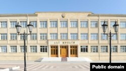 Naxçıvan Ali Məclisinin binası (Mənbə Ali Məclsi)