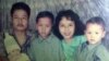 Endang Isnanik bersama korban bom Bali I Suami Aris Munandar (kanan) berharap perhatian pemerintah tidak berhenti sampai pemberian dana kompensasi saja (Foto: pribadi ).