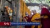 རྡོ་རྗེ་གདན་གྱི་བྱང་ཆུབ་མཆོད་རྟེན་ཆེན་མོར་གནས་གཟིགས།