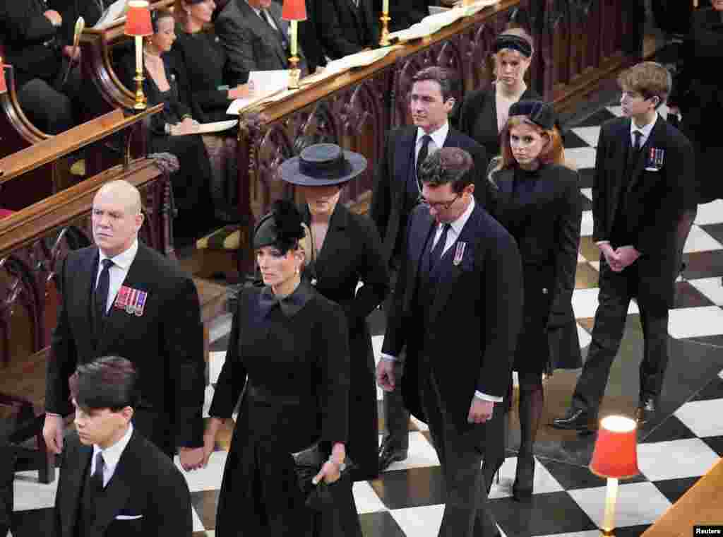Members of the royal family (left to right, from front) Arthur Chatto and Daniel Chatto, Mike Tindall and Zara Tindall, Princess Eugenie and Jack Brooksbank, Princess Beatrice and Edoardo Mapelli Mozzi, Lady Louise Windsor and James, Viscount Severn arriving at the State Funeral of Queen Elizabeth, held at Westminster Abbey, London, Sept. 22, 2022.