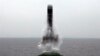 북한은 2일 오전 동해 원산만 수역에서 신형 잠수한탄도미사일(SLBM) '북극성-3형' 시험발사에 성공했다면서 사진을 공개했다.