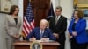 Biden Siyen Yon Dekrè K ap Sèvi Pou Pwoteje Dwa Medam yo Pou Yo Fè Avòtman