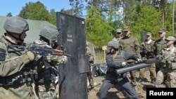 Військові США та України тренуються разом в Яворові