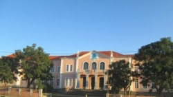 Desafios do ensino superior em Angola - 18:58