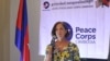 អ្នកស្រី Sheila Crowley ប្រធាន​ស្តីទី​របស់​ទីភ្នាក់ងារ Peace Corps ក្នុង​រដ្ឋធានី​ Washington ថ្លែង​ក្នុង​កម្មវិធី​ប្រារព្ធ​ទិវា​សិទ្ធិ​នារី​អន្តរជាតិ កាលពី​យប់​ថ្ងៃ​ទី៧ មីនា ឆ្នាំ​២០១៨ នៅ​ឯ​គេហដ្ឋាន​របស់​ឯកអគ្គរដ្ឋទូត​សហរដ្ឋ​អាមេរិក​ប្រចាំ​ប្រទេស​កម្ពុជា។ (កាន់ វិច្ឆិកា/VOA)