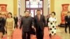 中国国家主席习近平和夫人彭丽媛，朝鲜国务委员会委员长金正恩和夫人李雪主在北京（2018年3月28日发布的照片）。