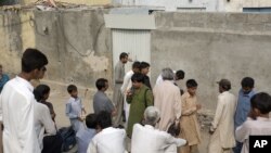  نومبر کال 2010م کې شيري رحمان دمذهب دسپکاوي دموجوده قوانينو لاندې دمرگ دسزا دختمولو په اړه دقومي اسمبلۍ سيکرټريټ کې يو بل هم جمع کړى ؤ