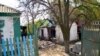 A damaged house in Donetsk (Jamie Dettmer/VOA)