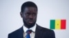 Cette dissolution vise à donner à Bassirou Diomaye Faye une majorité stable pour gouverner alors que la précédente législature, élue en 2022 et où continue à dominer le camp de l'ancien président Macky Sall, lui était hostile.