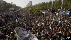 اسلام آباد کې د طاهر القادري لاریون