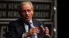 ARQUIVO - Bob Woodward, editor associado do The Washington Post, discursa no Newseum em Washington, a 13 de junho de 2012. 