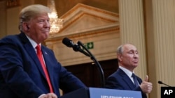 Президенти США і Росії на зустрічі у Гельсінкі 