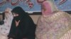 بينا افتخار ویلي دحکومت لخوا دصحت کارکوونکو ته 250 روپۍ ورځ ورکول کيږي چې ددې لپاره هغوي خپل بچي نۀ شي يتيمانان کولى