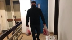 Херој од соседството: Скопјанецот Драган им купува храна на постарите лица