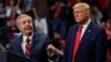 រូបឯកសារ៖ លោក Lindsey Graham (ឆ្វេង) សមាជិក​ព្រឹទ្ធសភា​ខាង​គណបក្ស​សាធារណរដ្ឋ​តំណាង​ឲ្យ​រដ្ឋ South Carolina ថ្លែង​ក្នុង​អំឡុង​យុទ្ធនាការ​រក​សំឡេង​ឆ្នោត​របស់​លោក Trump នៅ​រដ្ឋ North Carolina ថ្ងៃទី២ ខែមីនា ឆ្នាំ២០២០។ 