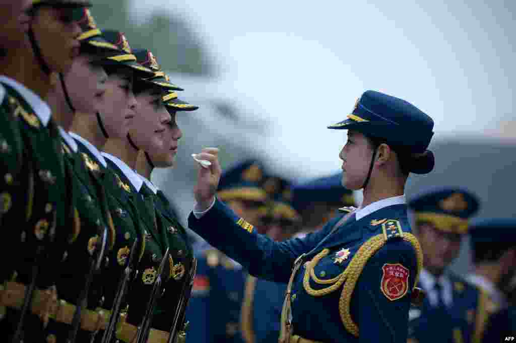 2015年7月21日。中国仪仗队准备迎接新西兰总督杰里迈特帕里队访问中国&nbsp;