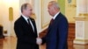 Islom Karimov, Vladimir Putin Moskvada ko'rishmoqda. 8-may, 2015-yil.