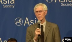 夏伟，亚洲协会美中关系中心主任 (美国之音章真拍摄)