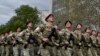 Pripadnici Ruske nacionalne garde u Sevastopolju na Krimu, 5. maj 2022 (foto: AP)
