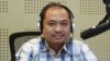 គឹម សុខ អ្នក​ឃ្លាំ​មើល​ការ​អភិវឌ្ឍ​សង្គម និង​នយោបាយ ដែល​រង​ការ​​ព្រមាន​រឹបអូស​ទ្រព្យ​សម្បត្តិ​ពី​សំណាក់​លោកនាយករដ្ឋមន្រ្តី​ហ៊ុន សែន។ (លឹម សុធី/VOA)