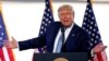 លោក​ប្រធានាធិបតី Donald Trump ថ្លែង​ទៅកាន់​អ្នកគាំទ្រ​នៅ​ឯ​អាកាស​យានដ្ឋាន​អន្តរជាតិ Yuma នៅ​ទីក្រុង Yuma នៃ​រដ្ឋអារីហ្សូណា កាលពី​ថ្ងៃទី ១៨ ខែសីហា ឆ្នាំ២០២០។