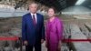Prezident Islom Karimov rafiqasi Tatyana Akbarovna bilan, Xitoy muzeylaridan birida, 20-avgust, 2014