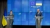 Президент Украины Владимир Зеленский и президент Европейского совета Шарль Мишель после саммита ЕС-Украина в Брюсселе. 6 октября 2020.