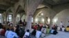 Mutane suna sauraron tafsir
