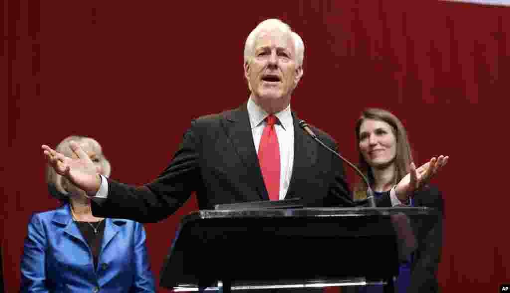 Texas ştarından respublikaçı senator Con Kornin 