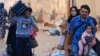 Palestinci beže iz grada Gaze, 13. oktobar 2023. (foto: AFP/ Mahmud Hams)