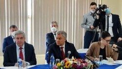 El presidente de la Duma rusa (Cámara Baja del Parlamento), Vyacheslav Volodin, en el centro, habla en la Asamblea Nacional de Nicaragua en Managua, el 24 de febrero de 2022.
