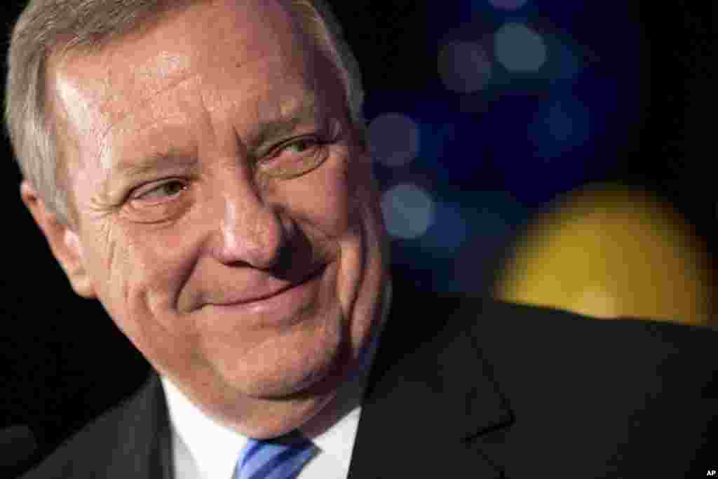 Lilniys ştatından demokrat senator Dik Durbin 