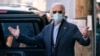 លោក ​Joe Biden​ ដែល​ត្រូវបាន​ព្យាករណ៍​ថា​​នឹង​ក្លាយ​ជា​​ប្រធានាធិបតី​ជាប់​ឆ្នោត​ថ្មី​ ចេញពីមហាស្រព The Queen នៅទីក្រុង Wilmington រដ្ឋ Delaware កាលពីថ្ងៃទី១៨ ខែវិច្ឆិកា ឆ្នាំ២០២០។
