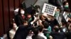  港人周日继续抗争 港版国安法传最迟7月1日生效 