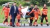 Petugas penyelamat membawa Perdana Menteri Slovakia Robert Fico, yang tertembak dan terluka, ke rumah sakit di kota Banska Bystrica, Slovakia tengah, Rabu, 15 Mei 2024. (Jan Kroslak/TASR via AP)