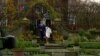 Warga AS Sambut Pertunangan Harry-Meghan