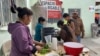 Migrantes que esperan asilo, en el albergue El Buen Samaritano, en Ciudad Juárez. Foto: Celia Mendoza, VOA.
