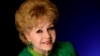 តារាភាពយន្ត​ Debbie Reynolds ថត​រូប​នៅ​ទីក្រុង​ញូវយ៉កកាល​ពី​ថ្ងៃទី ១៤ តុលា ២០១១។