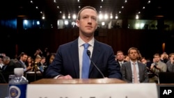Минулого місяця Цукеберґ відповідав на запитання у Конгресі США