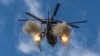 Helikopter tempur Ka-52 menembakkan roket ke sasaran di lokasi yang tidak diketahui di Ukraina. Kementerian Pertahanan Inggris mengatakan Pasukan Ukraina “kemungkinan besar” menghantam peralatan pertahanan udara dan helikopter Rusia. (Foto: via AP)
