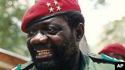 Jonas Savimbi, presidente da UNITA, morto em 2002